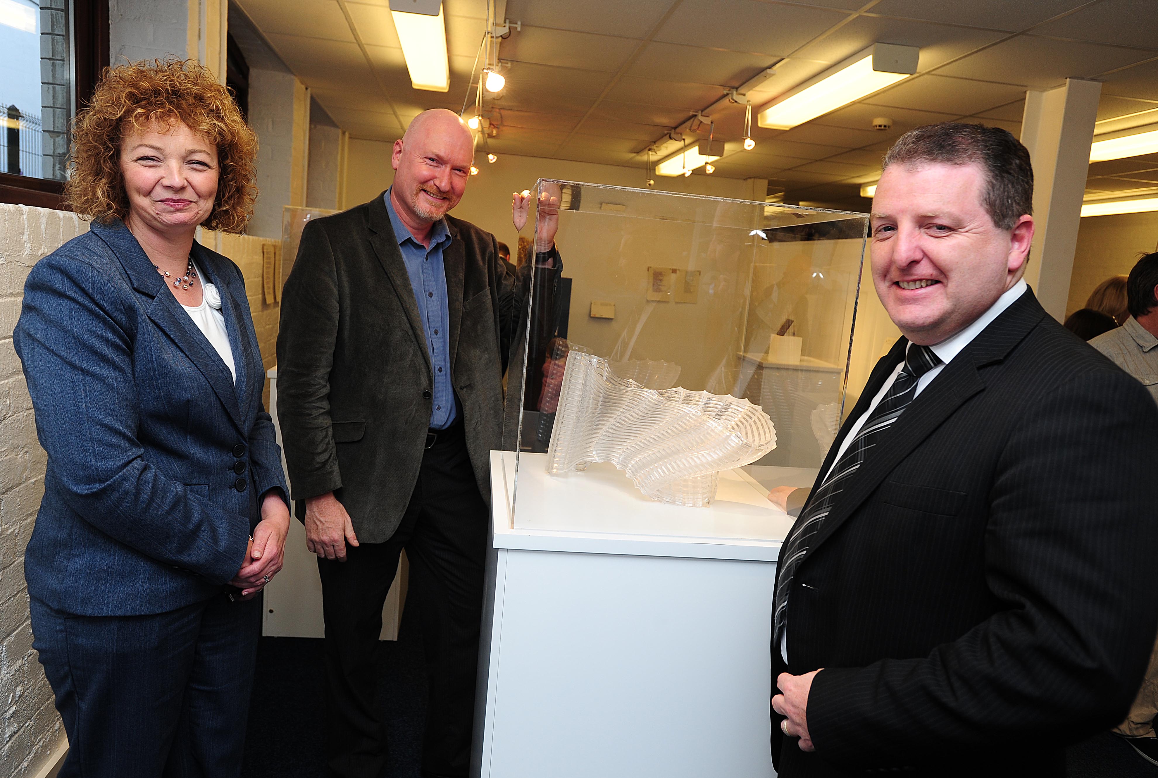 Culture Minister drops in for ‘chat’ at Craft NI